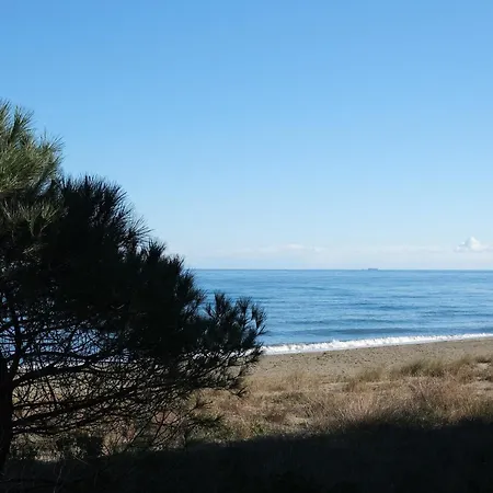 בקתה Di Mare Bougainvillee סרביון