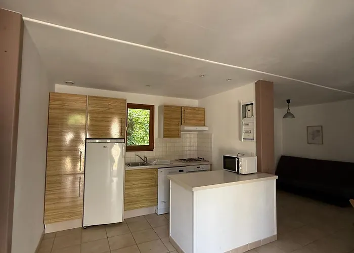 בקתה Di Mare Bougainvillee סרביון