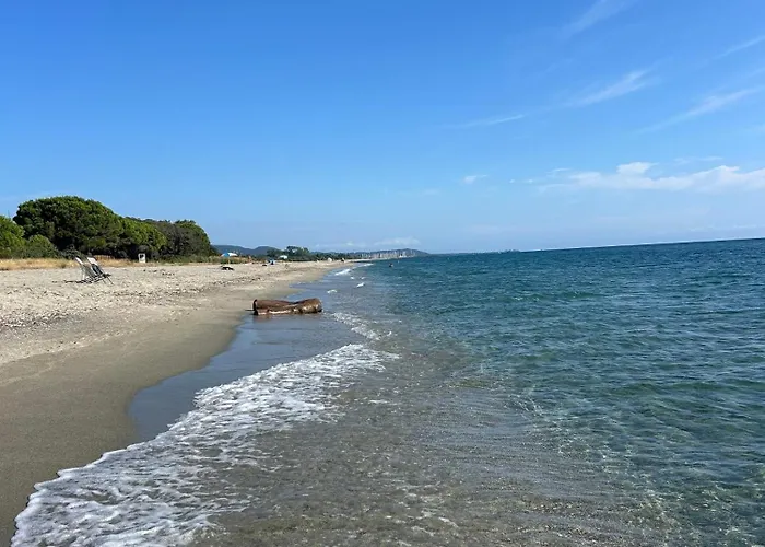 Di Mare Bougainvillee בקתה סרביון