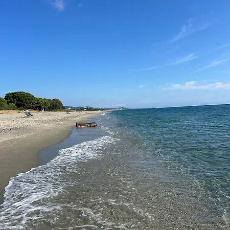 Di Mare Bougainvillee Chalé Cervione