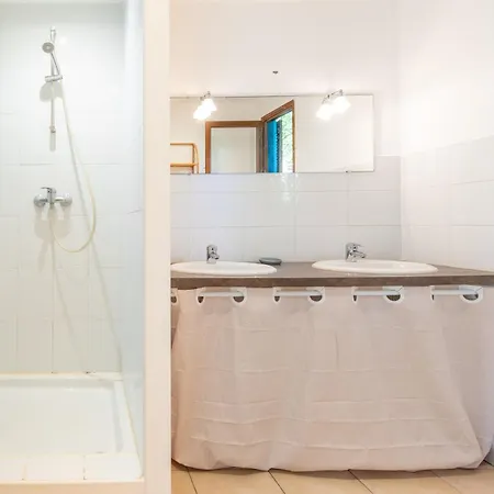 Di Mare Bougainvillee Chalet *