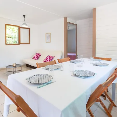 Chalet Di Mare Bougainvillee *