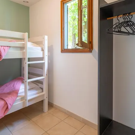 Di Mare Bougainvillee Chalet *