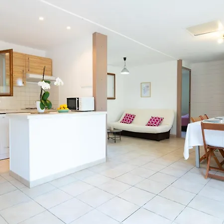 Chalet Di Mare Bougainvillee *